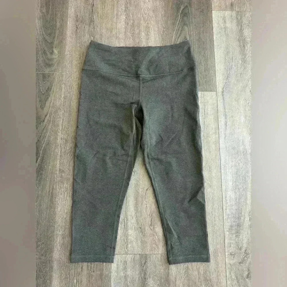 PrAna Transform Capri Pants.  Women’s size large. - Picture 1 of 6